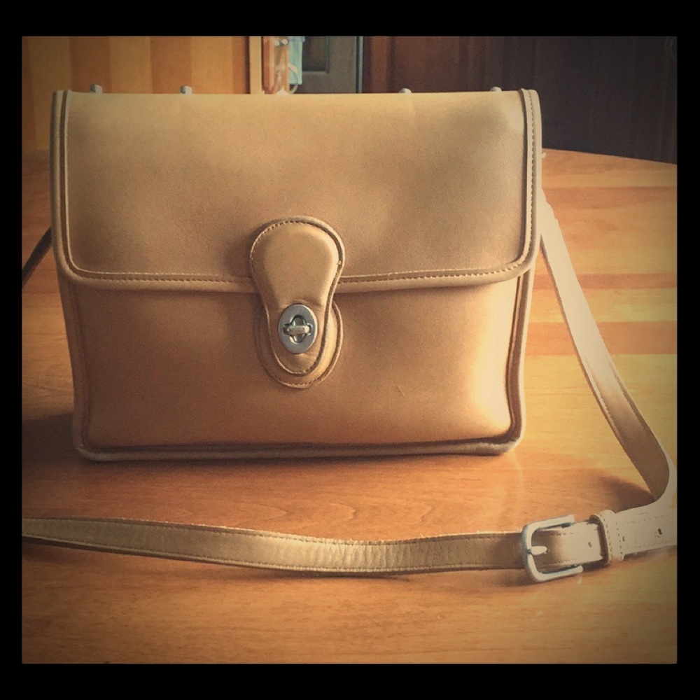 Coach Vintage Willis Camel Colored Crossbody